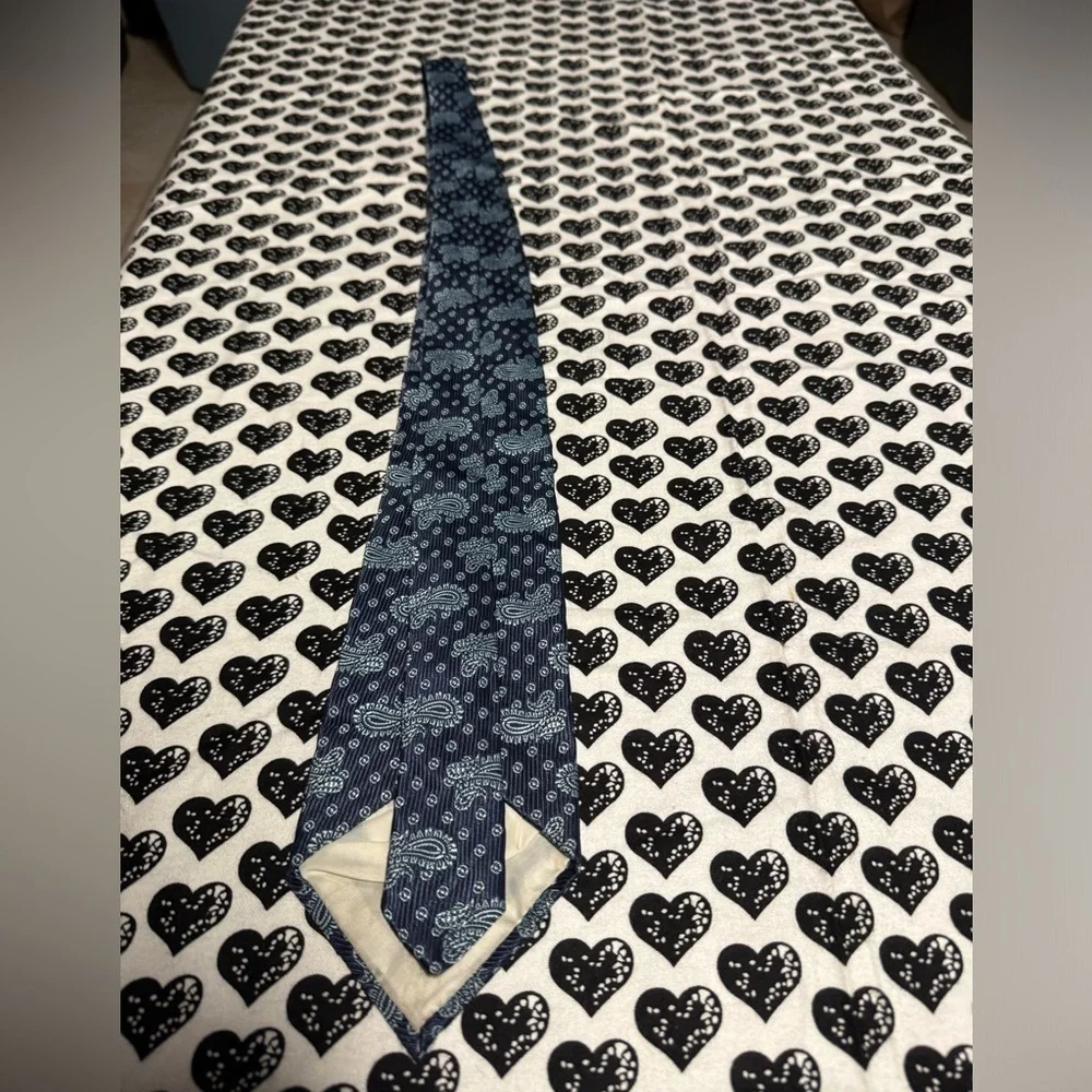 Men’s tie blue